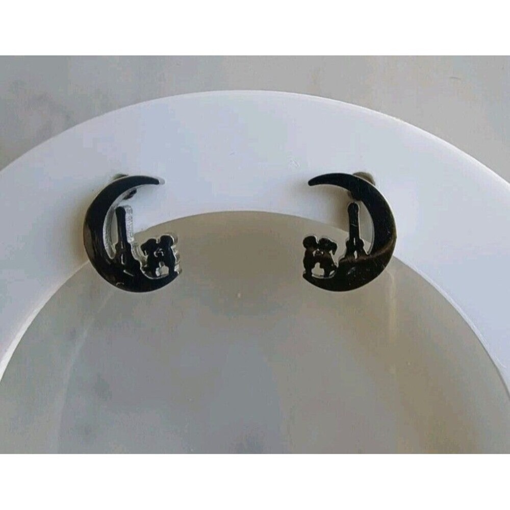 Mini Silver Tone Metal Lazer Cut Stud Earrings - Paris Romantic